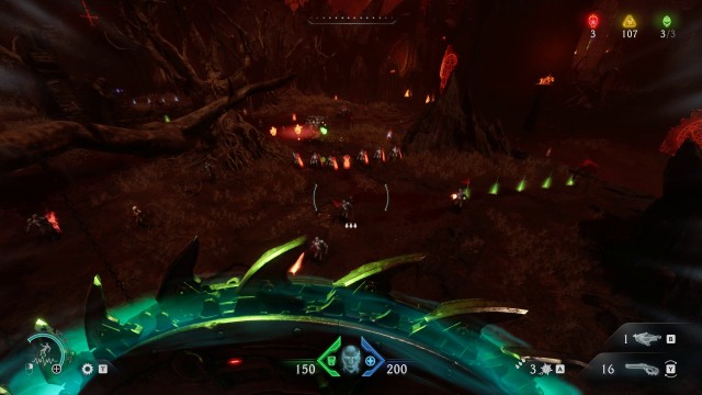 Screenshot: Die Armeen der Hölle geht der Slayer mit Schild voraus an